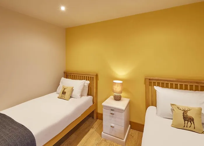 بيت للعطل Host & - Simon Howe