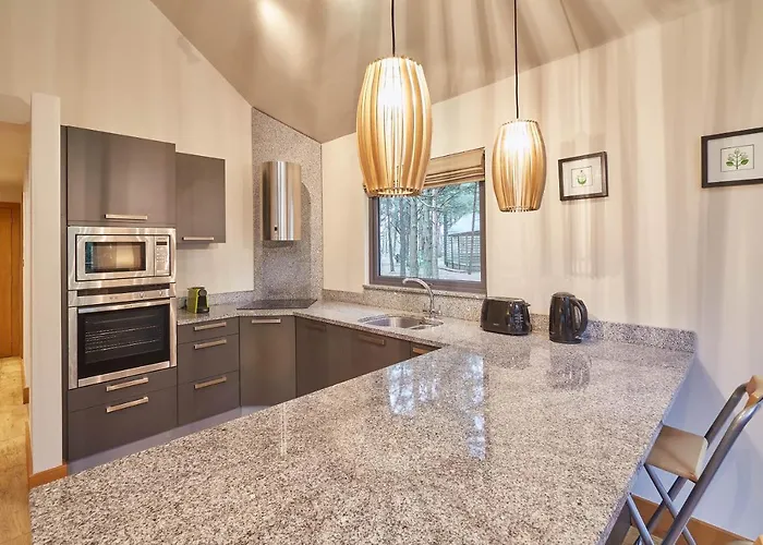 Host & - Simon Howe بيت للعطل