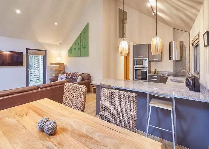 بيت للعطل Host & - Simon Howe *