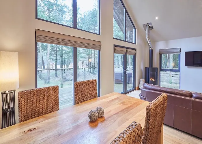 Host & - Simon Howe بيت للعطل *